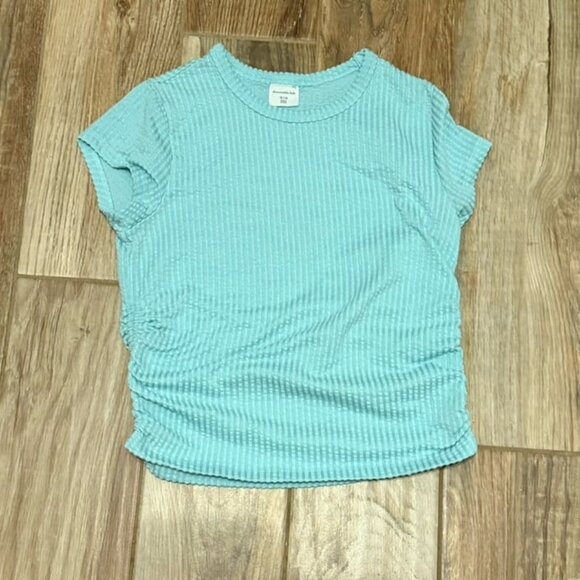 abercrombie kids Other - Abercrombie Kids Short Sleeve Ruched Side Shirt